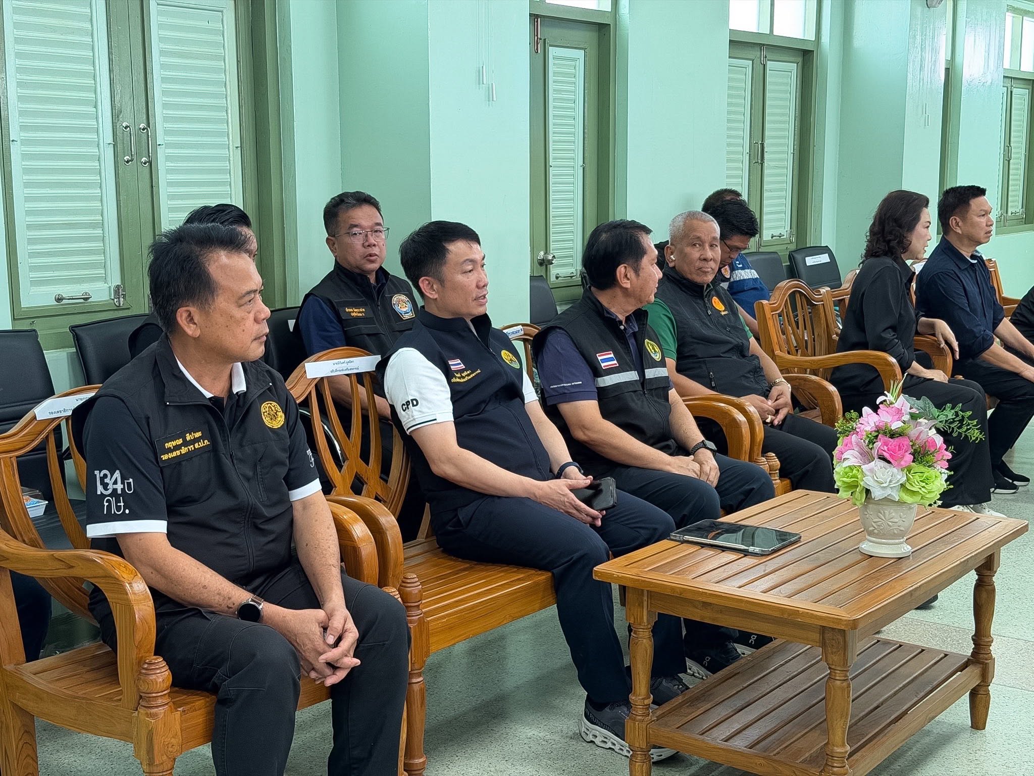 title - รองเลขาธิการ ส.ป.ก. ร่วมติดตามรัฐมนตรีช่วยว่าการกระทรวงเกษตรและสหกรณ์ (นางสาวปิยะรัฐชย์ ติยะไพรัช) ลงพื้นที่ตรวจราชการใน จังหวัดแพร่